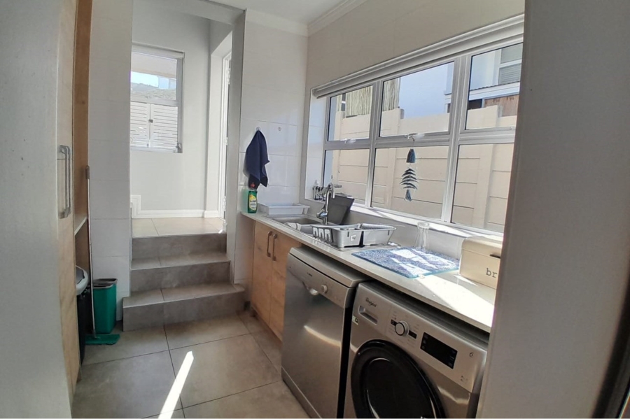 4 Bedroom Property for Sale in Yzerfontein Western Cape